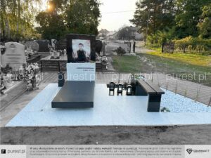Najpiękniejszy pomnik w Polsce, z dużym zdjęciem zmarłego, lampiony nagrobne